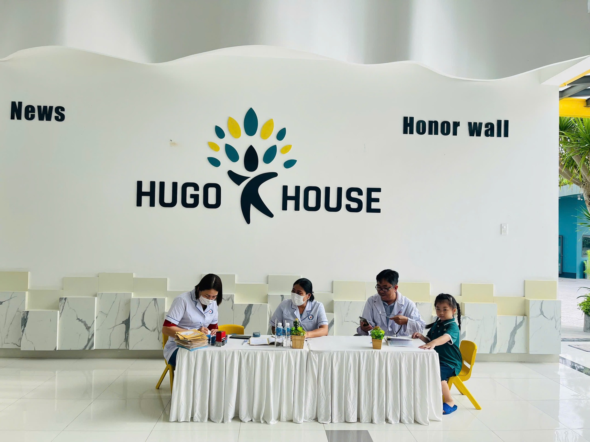 KHÁM SỨC KHỎE ĐỊNH KỲ CHO BÉ YÊU CỦA HUGO HOUSE