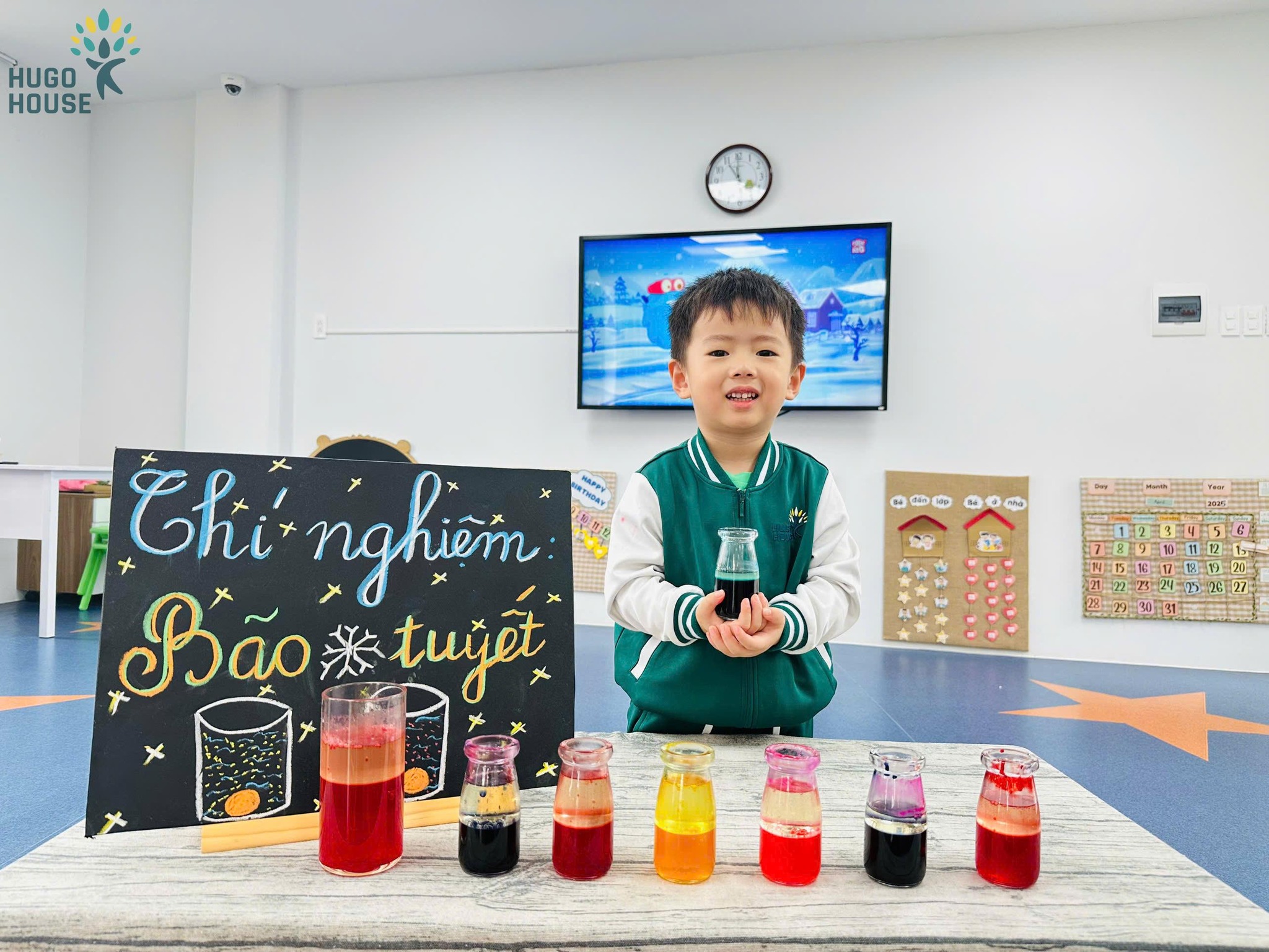 BÃO TUYẾT MINI - NIỀM VUI LỚN TRONG TAY BÉ