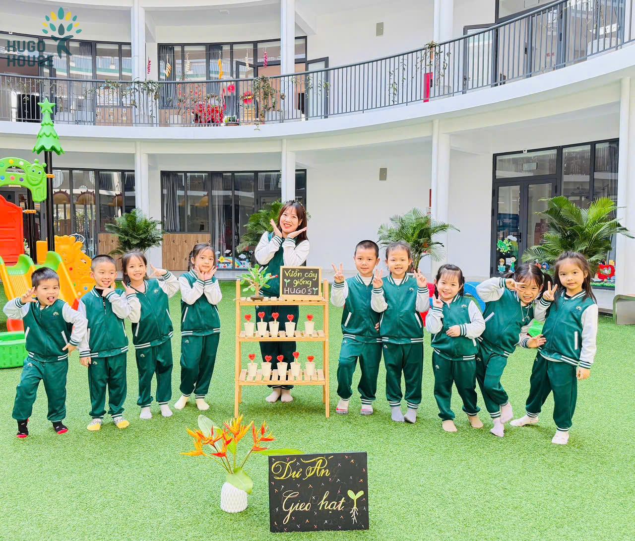 NHỮNG ĐÔI BÀN TAY NHỎ GIEO MẦM XANH