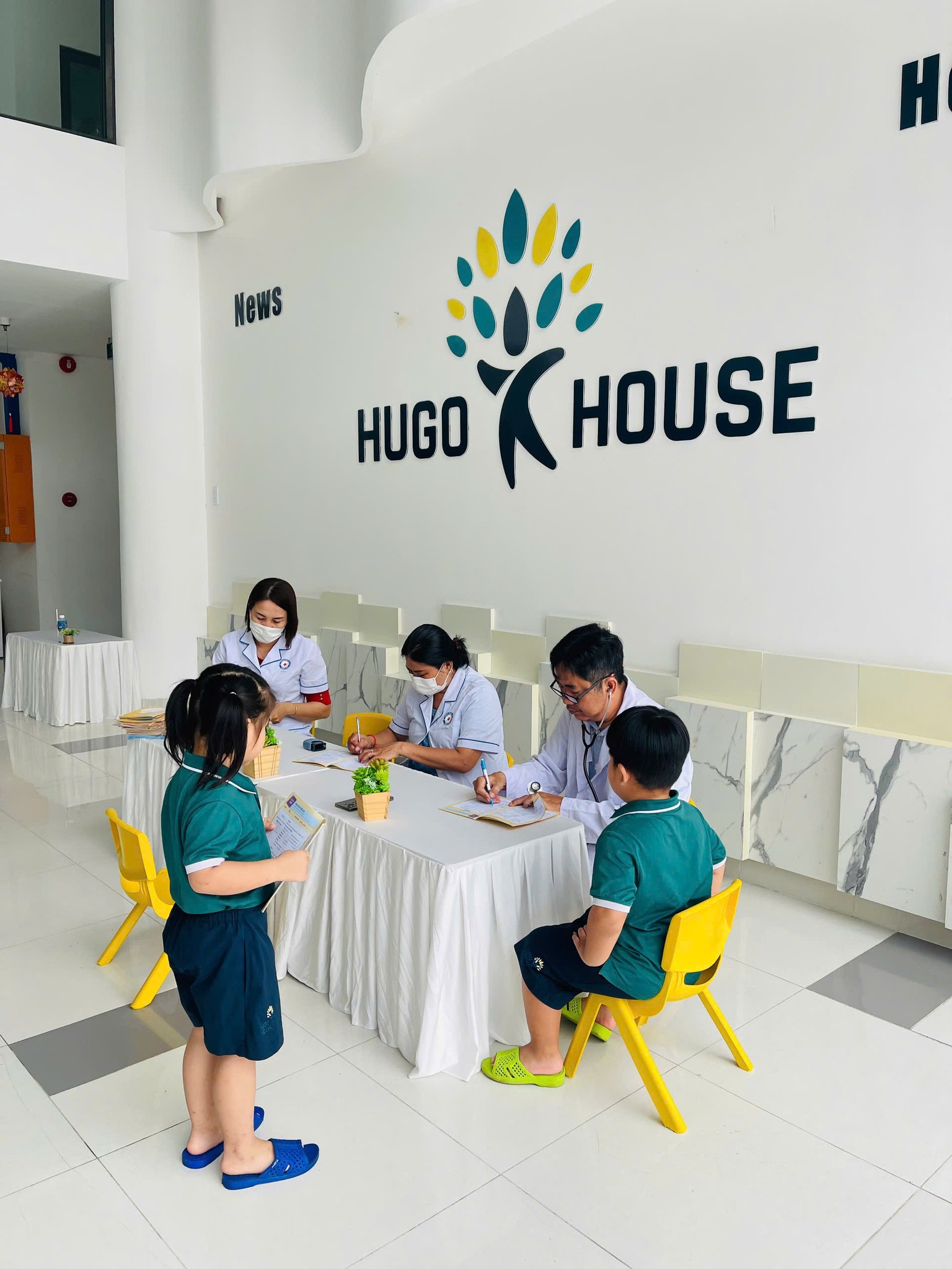 KHÁM SỨC KHỎE ĐỊNH KỲ CHO BÉ YÊU CỦA HUGO HOUSE