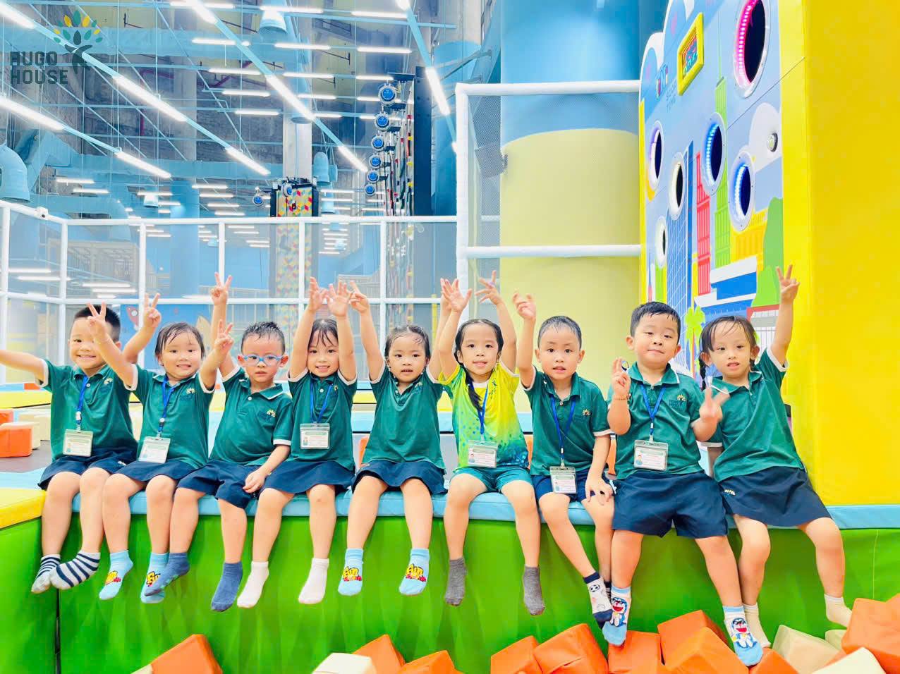 NHỮNG NỤ CƯỜI RẠNG RỠ TẠI TINI WORLD
