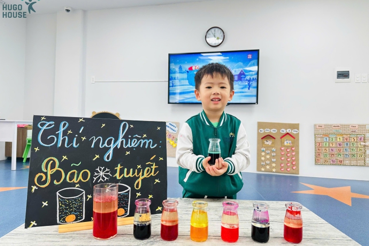 BÃO TUYẾT MINI - NIỀM VUI LỚN TRONG TAY BÉ