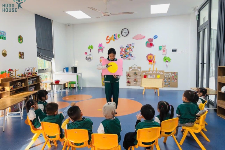 BÉ VUI HỌC HÌNH TRÒN - HÌNH VUÔNG