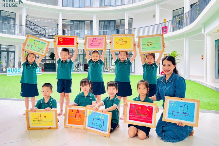SẮC MÀU TUỔI THƠ CỦA NHỮNG HỌA SĨ NHÍ