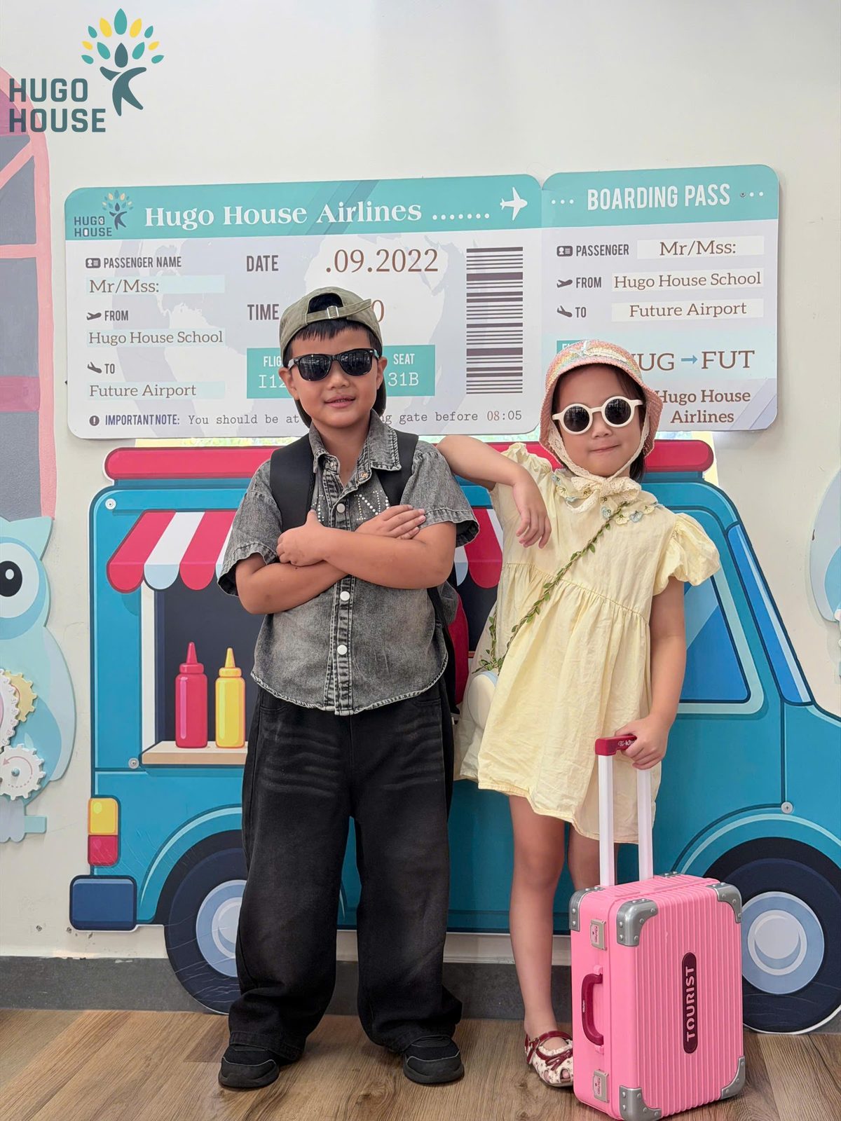 Những nhà du lịch nhí của Hugo House Vạn Phúc