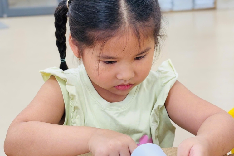 BÉ TẬP LÀM PHI HÀNH GIA – CHẠM TAY VÀO ƯỚC MƠ VŨ TRỤ