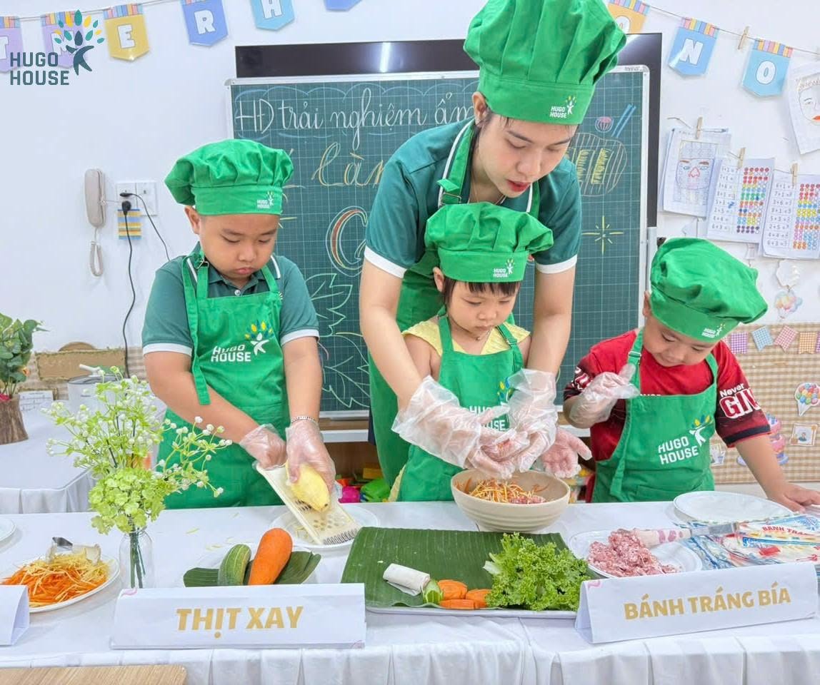 NHỮNG CHIẾC CHẢ GIÒ NHỎ XINH GÓI TRỌN TIẾNG CƯỜI 