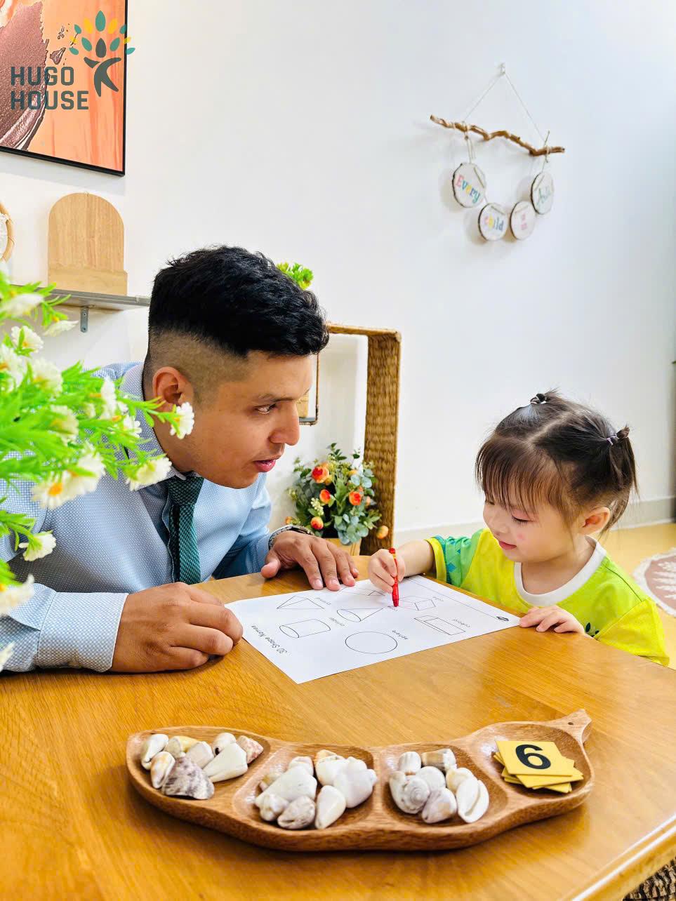 KHÁM PHÁ HÌNH HỌC - BÉ HỌC TIẾNG ANH THẬT VUI