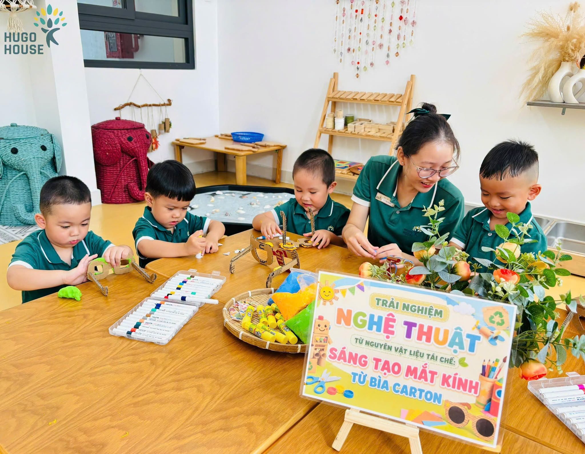 BIẾN TẤM BÌA CARTON THÀNH CHIẾC MẮT KIẾNG ĐẦY SẮC MÀU