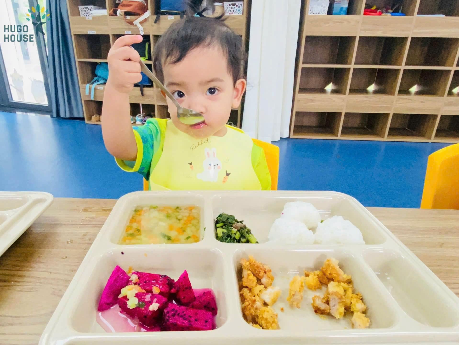 NUÔI DƯỠNG TUỔI THƠ TỪ NHỮNG BỮA ĂN ĐONG ĐẦY YÊU THƯƠNG 