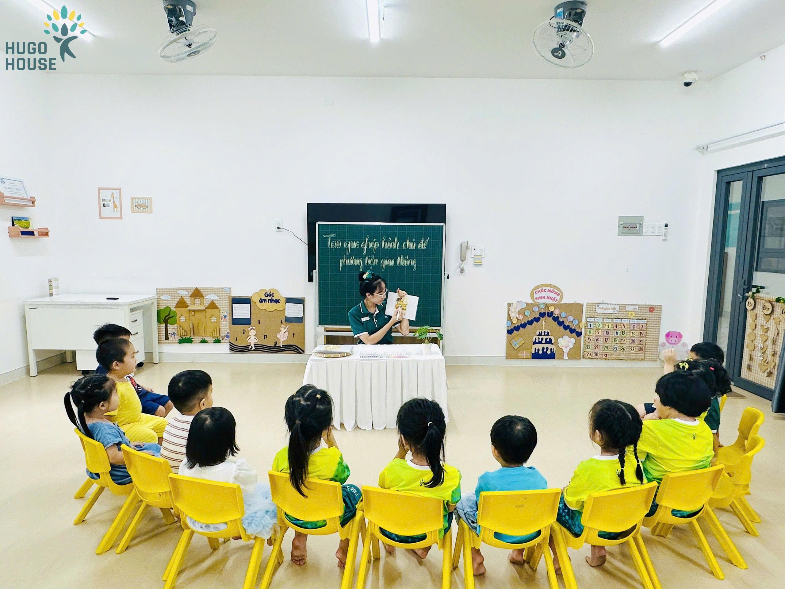 NHỮNG PHƯƠNG TIỆN GIAO THÔNG BÉ XINH TỪ BÀN TAY BÉ