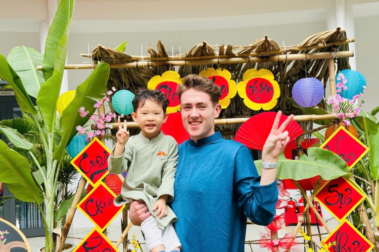 XUÂN ĐONG ĐẦY YÊU THƯƠNG TẠI HUGO HOUSE