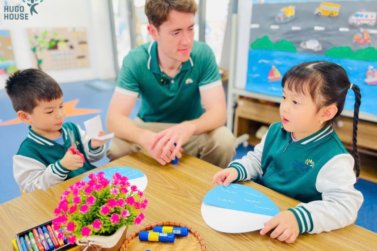 NHỮNG CHUYẾN XE VUI TRONG TIẾT HỌC TIẾNG ANH