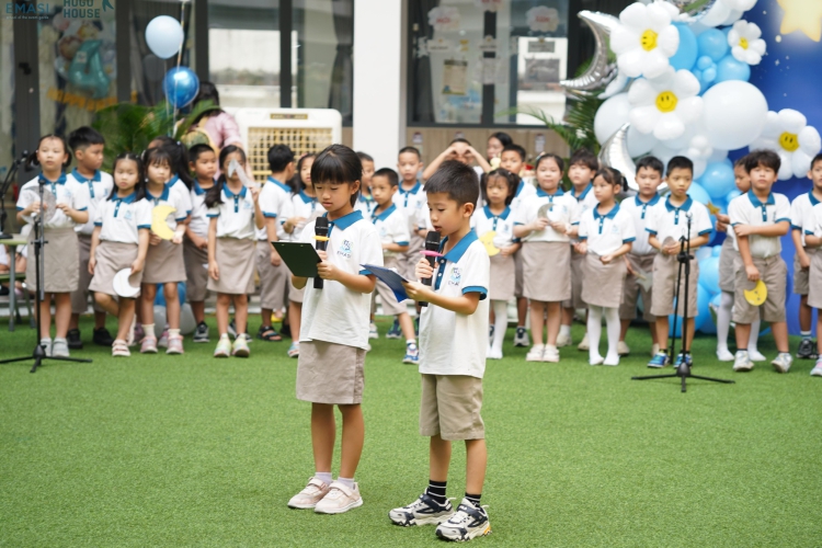 LOVE THROUGH DARK AND LIGHT - TÌNH YÊU THƯƠNG QUA NHỮNG KHOẢNH KHẮC SÁNG TỐI 