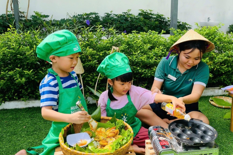 BÉ TRỔ TÀI LÀM BÁNH KHỌT ĐẬM VỊ QUÊ HƯƠNG