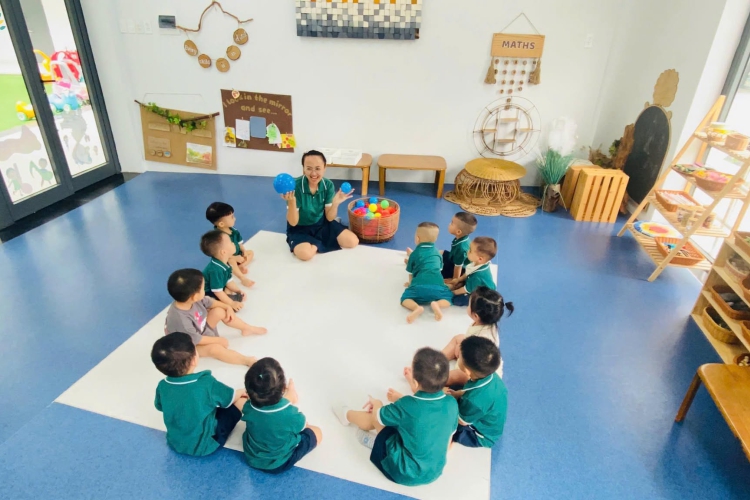 BÉ HỌC PHÂN BIỆT TO – NHỎ: MỖI KHÁM PHÁ, MỘT NIỀM VUI 